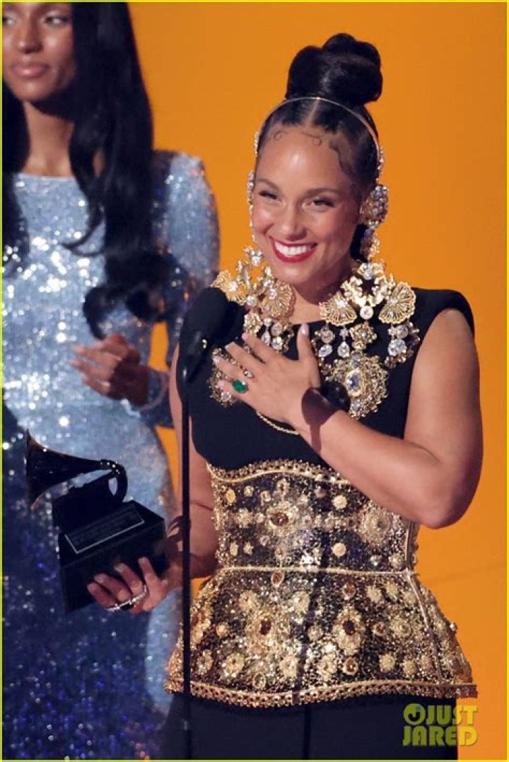 Alicia Keys with her Grammys