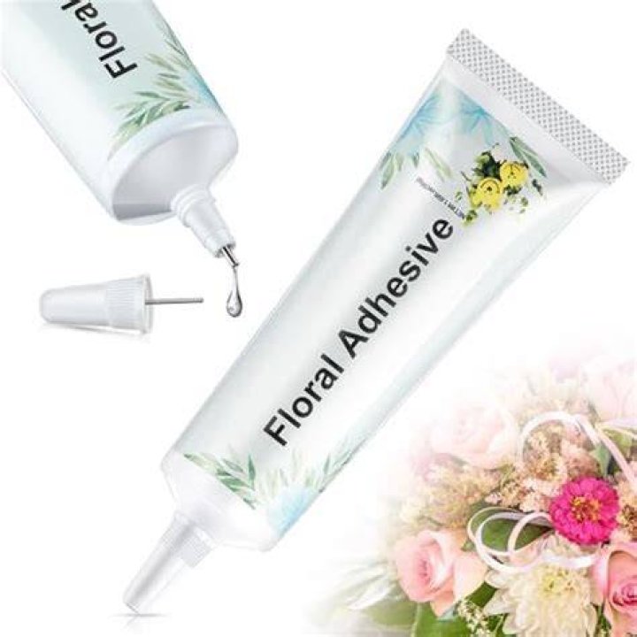 Can you glue fresh flowers?
