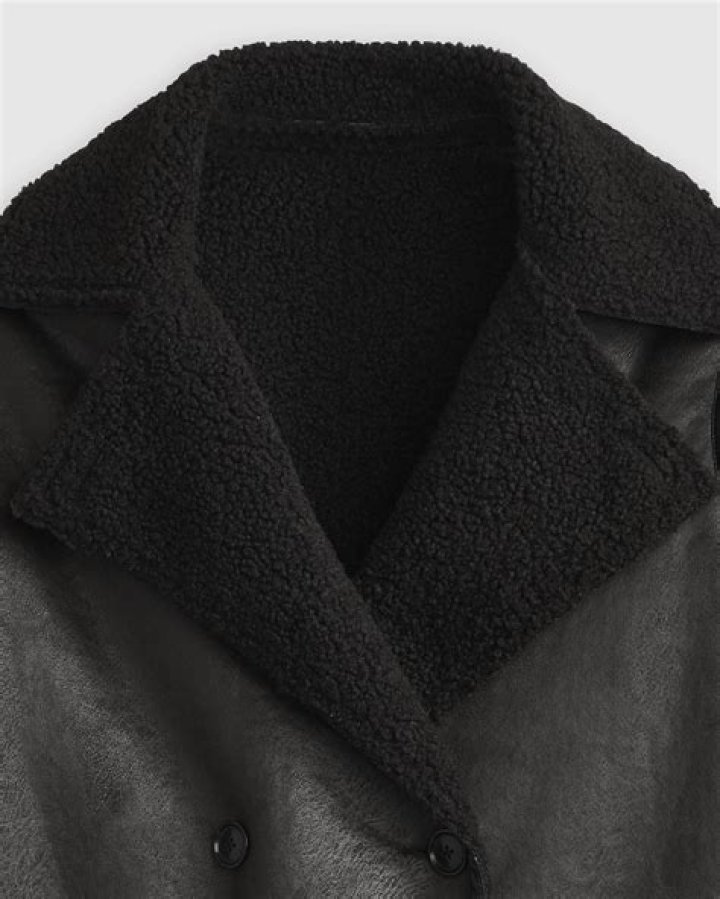 Clothing, Coat, Trousers, Shirt, Outerwear, Suit, Flooring, Collar, Formal wear, Style, Clothing, Coat, Trousers, Shirt, Outerwear, Suit, Flooring, Collar, Formal wear, Style,
