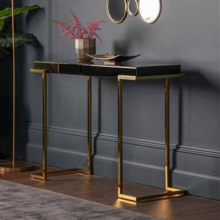 Delray Black Mirrored Console