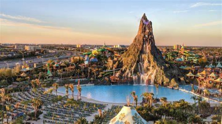 Do I need towels at Volcano Bay?