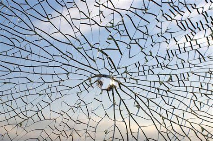 Does mercury glass break easily?
