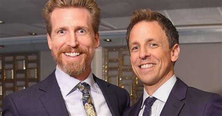 Does Seth Meyers have a twin brother?