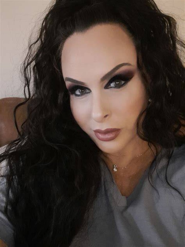 Holly Halston on Twitter "Just sent out to loads of my delish fans
