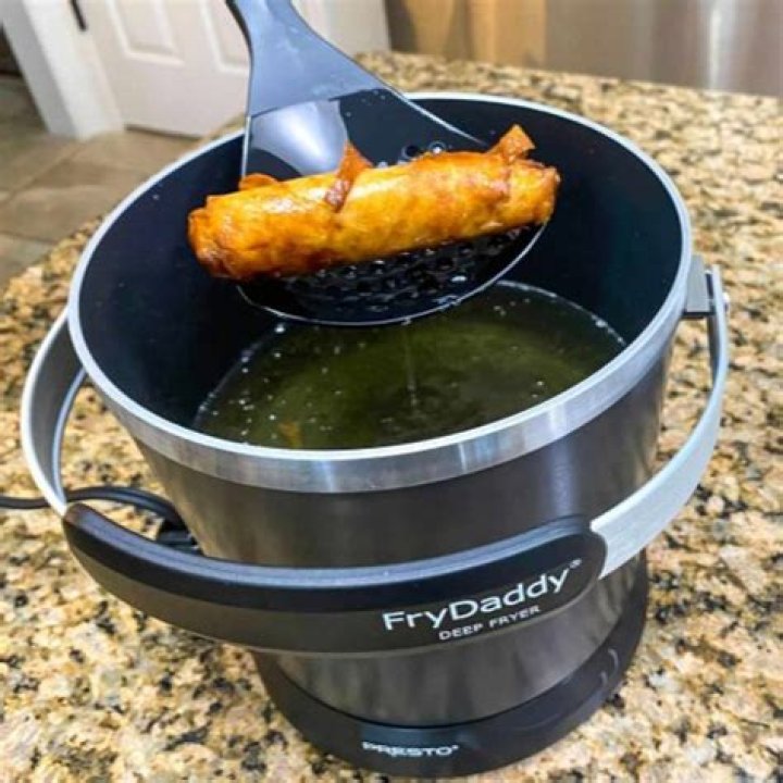 How do you get grease off a fry Daddy?