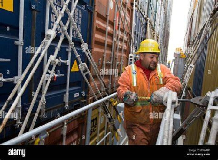 How do you join the longshoreman union?