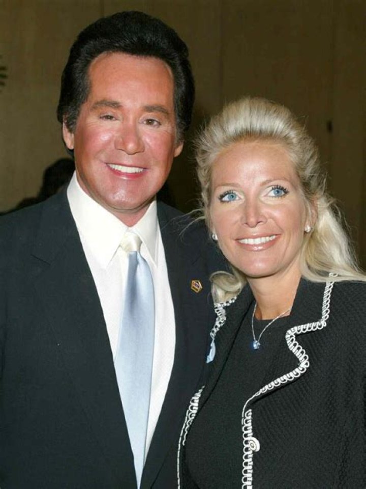 How Old Was Wayne Newton on Bonanza? Unveiling Wayne Newton's Age