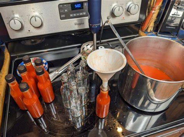How To Clean Hot Sauce Bottles For Bottling? (Solved)