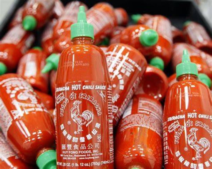 How To Cool Down Sriracha? (Best solution)