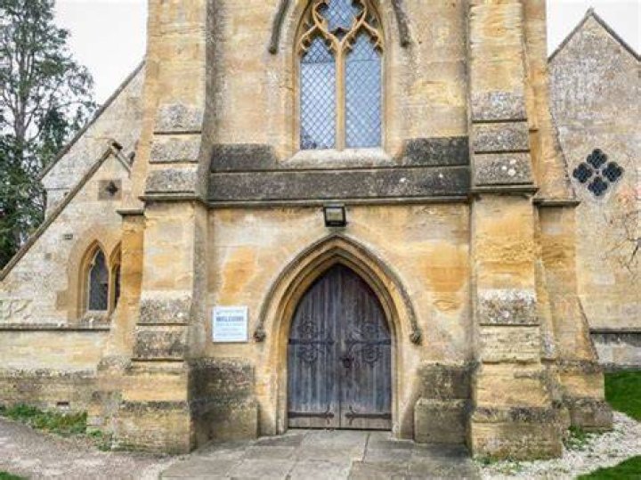 Is Moreton-in-Marsh worth visiting?