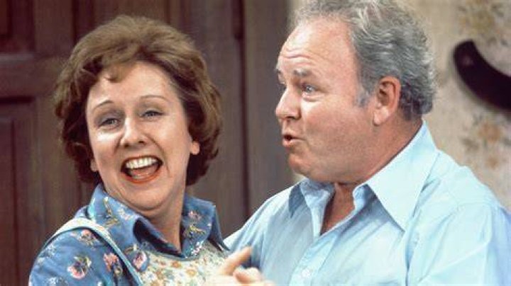 Jean Stapleton (as Edith Bunker) and Carroll O'Connor (as Archie Bunker) in 1973 | CBS via Getty Images