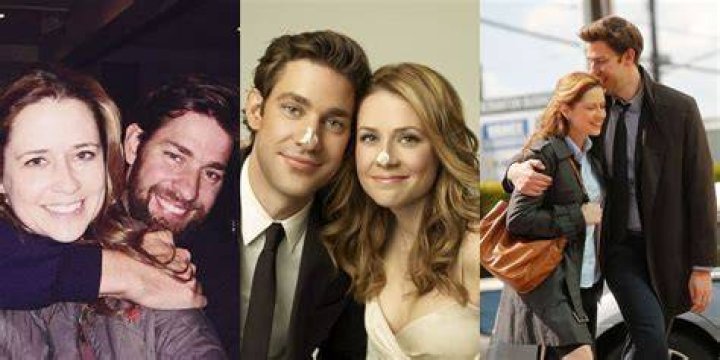 Jenna FIscher and John Krasinski (Jim and Pam) on set of The Office