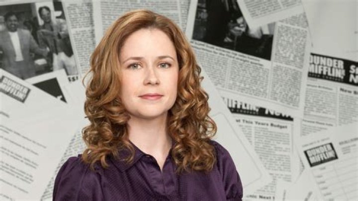 Jenna Fischer as Pam Beesly and John Krasinski as Jim Halpert on 'The Office'