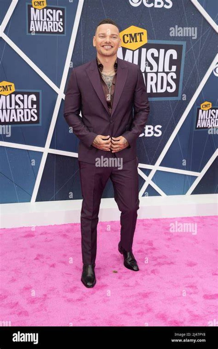 Kane Brown attends the 2022 MTV Video Music Awards at Prudential Center