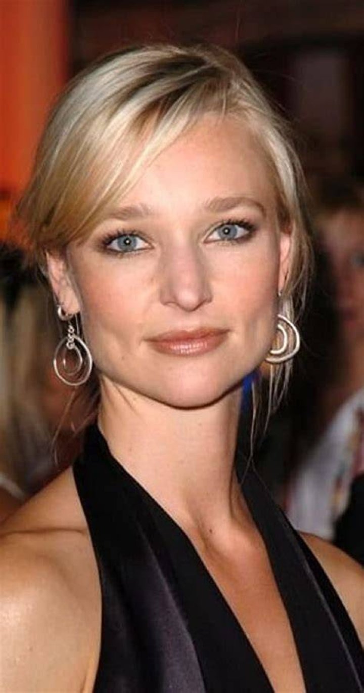 Kari Matchett Biography, Height, Weight, Age, Movies, Husband, Family