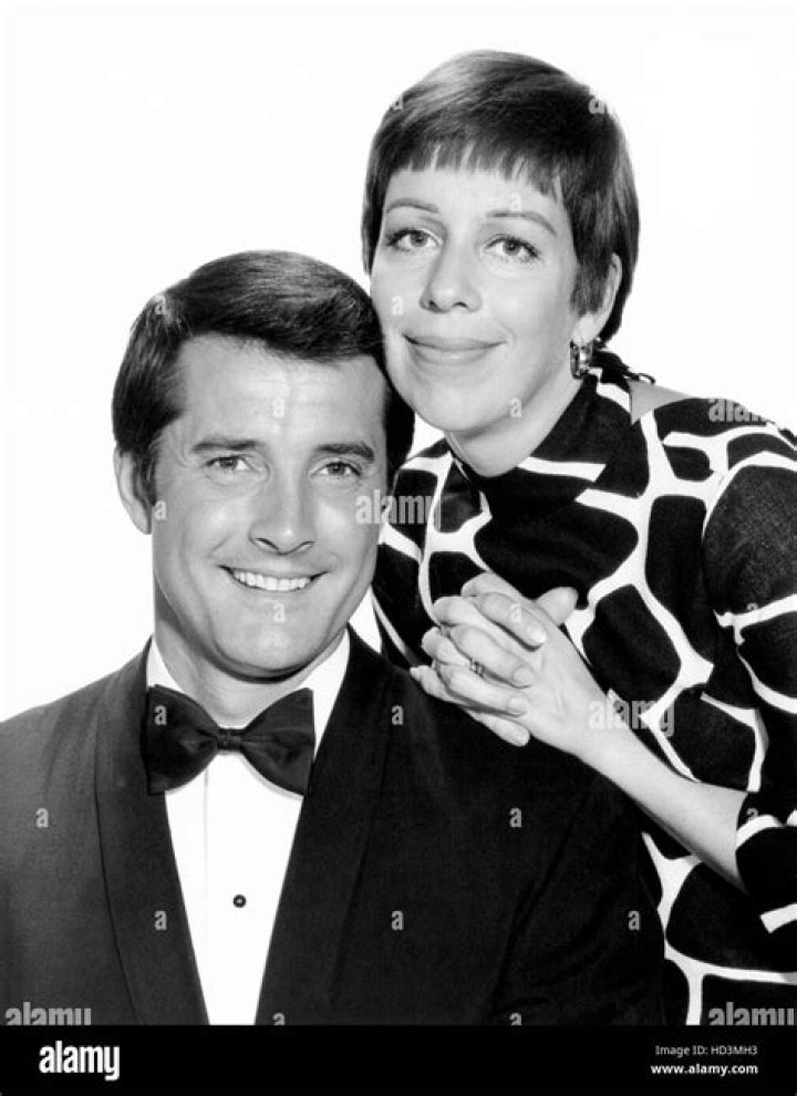 Lyle Waggoner's Family 5 Fast Facts You Need to Know