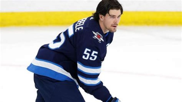 Mark Scheifele Net Worth, Career, Endorsements, Girlfriend, Family, and
