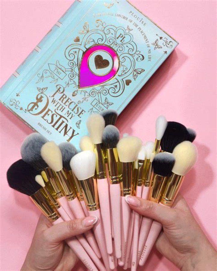 P.Louise Precise With My Destiny Brush Set P. Louise Cosmetics