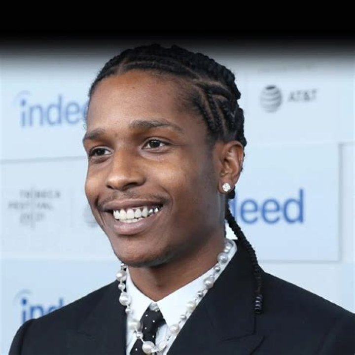 Rapper A$AP Rocky and singer Rita Ora arrive at the 2012 MTV Video Music Awards