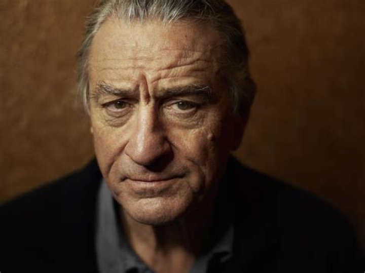 Robert De Niro's girlfriend Tiffany Chen covers up 'bump' in photos