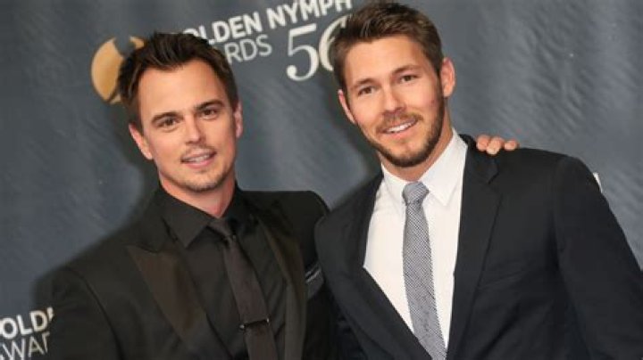 Scott Clifton or Darin Brooks?