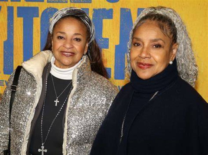 sisters Debbie Allen and Phylicia Rashad attend New York Magazine Oscar party in 2008