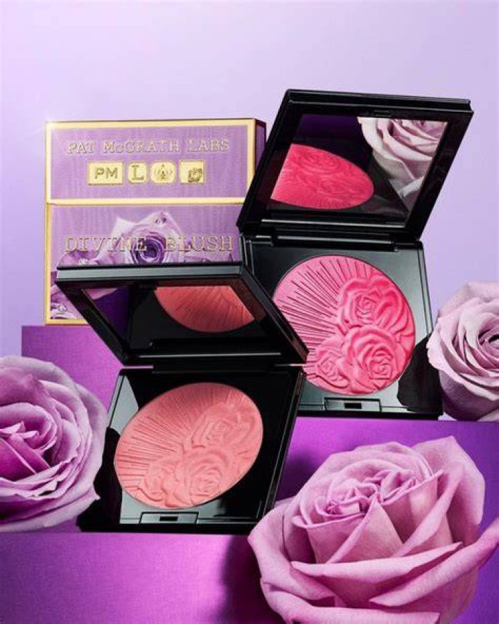 Skin Fetish: Divine Powder Blush in Desert Orchid Skin Fetish: Divine Powder Blush in Desert Orchid