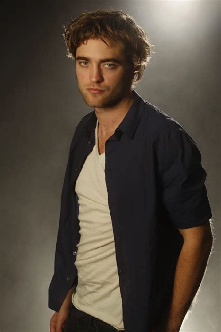 Twilight star Robert Pattinson poses in character as Edward Cullen
