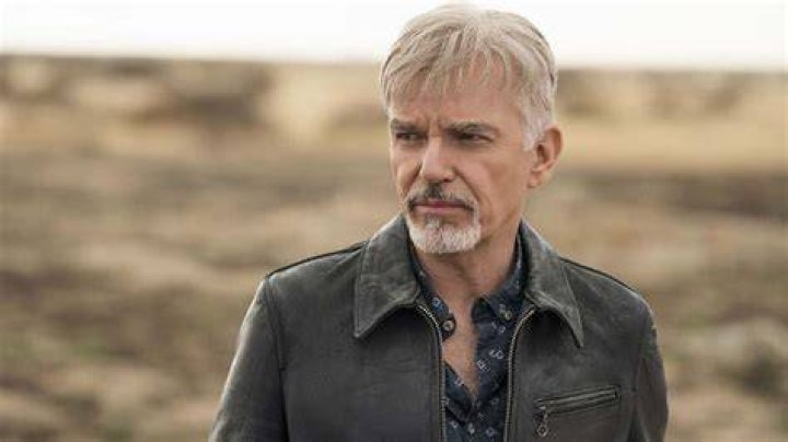 What actor plays JT on Goliath?