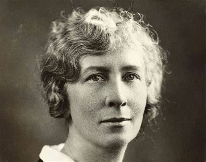 What did Lillian Moller Gibson invent?