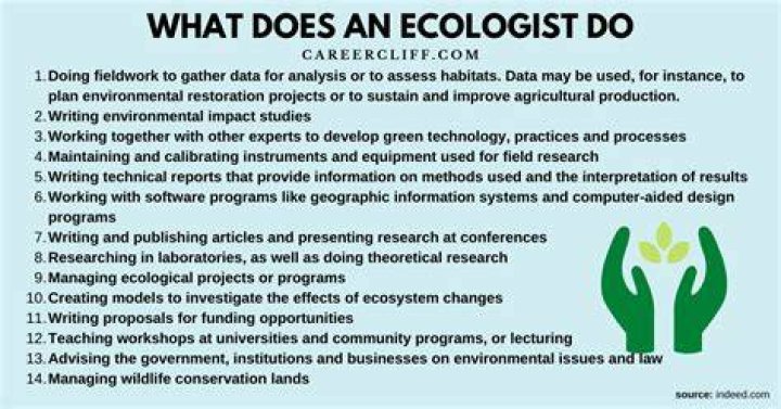 What does an ecologist do?