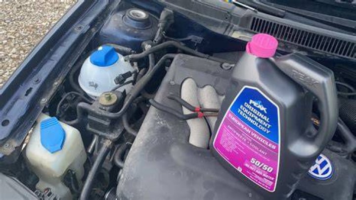What type of coolant does a VW Jetta use?