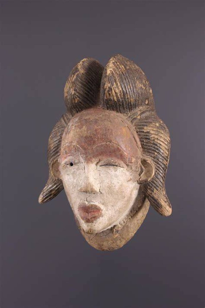 Where does the PUNU mask come from?