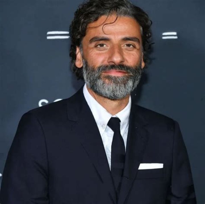 Who does Oscar Isaac look like, Oscar Isaac Pedro Pascal friendship